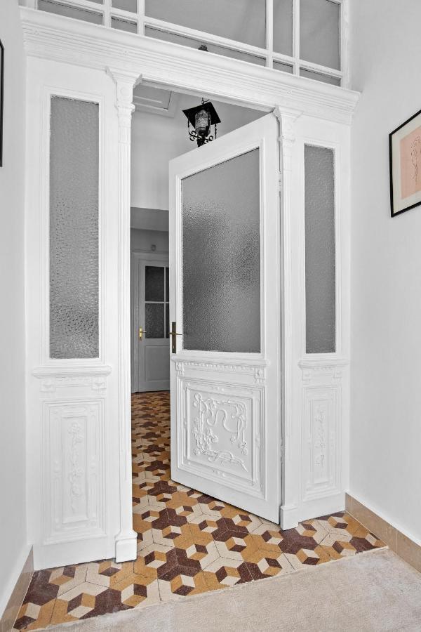 White Imperial Apartment بولا المظهر الخارجي الصورة