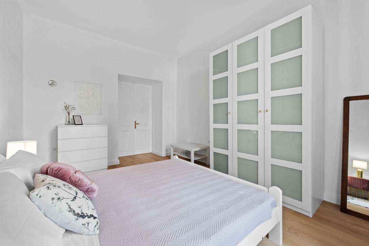White Imperial Apartment بولا المظهر الخارجي الصورة