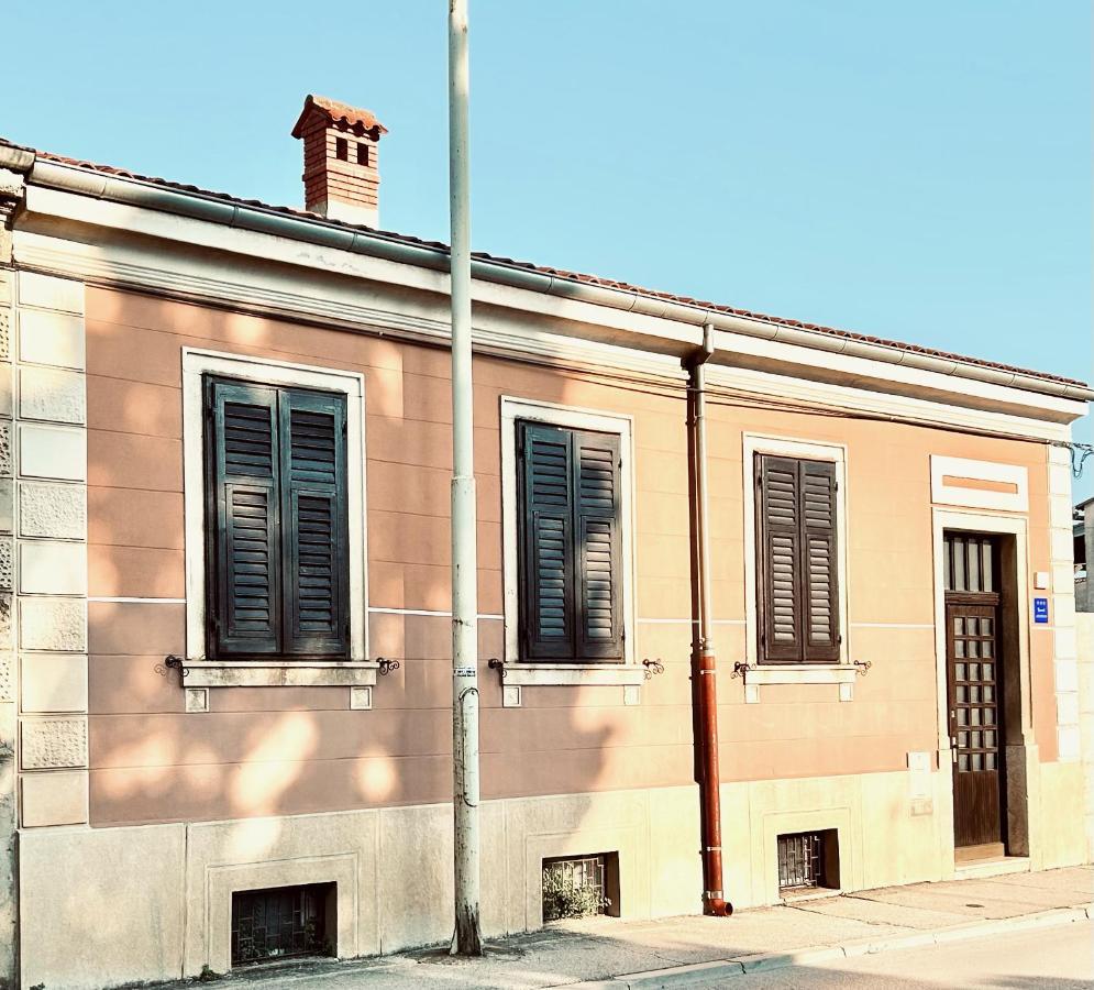 White Imperial Apartment بولا المظهر الخارجي الصورة